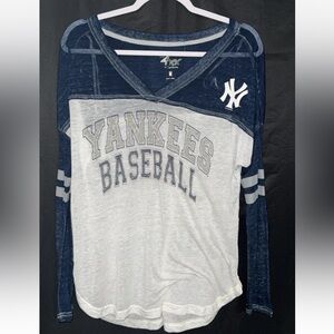 Carl banks 4her Women's Yankees Long Sleeve Tee - Navy and White medium
